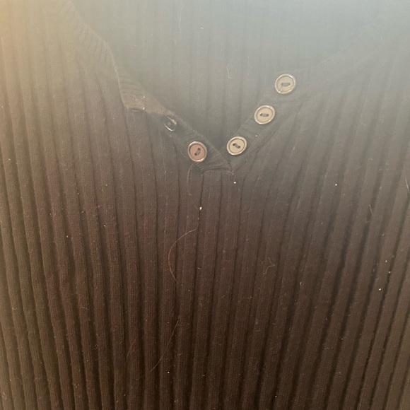 Black sweater with buttons - Picture 3 of 3